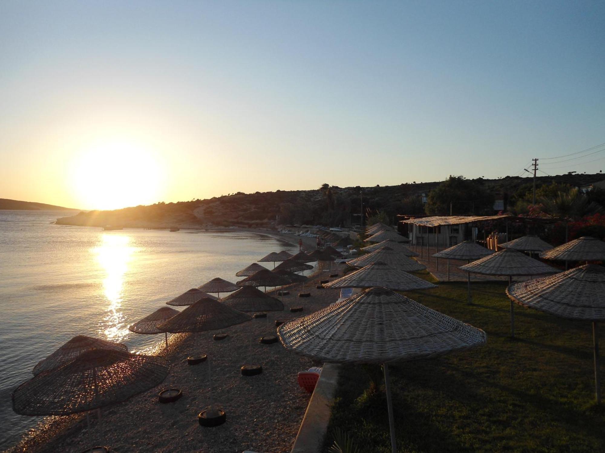 Teras Motel Foça Eksteriør bilde