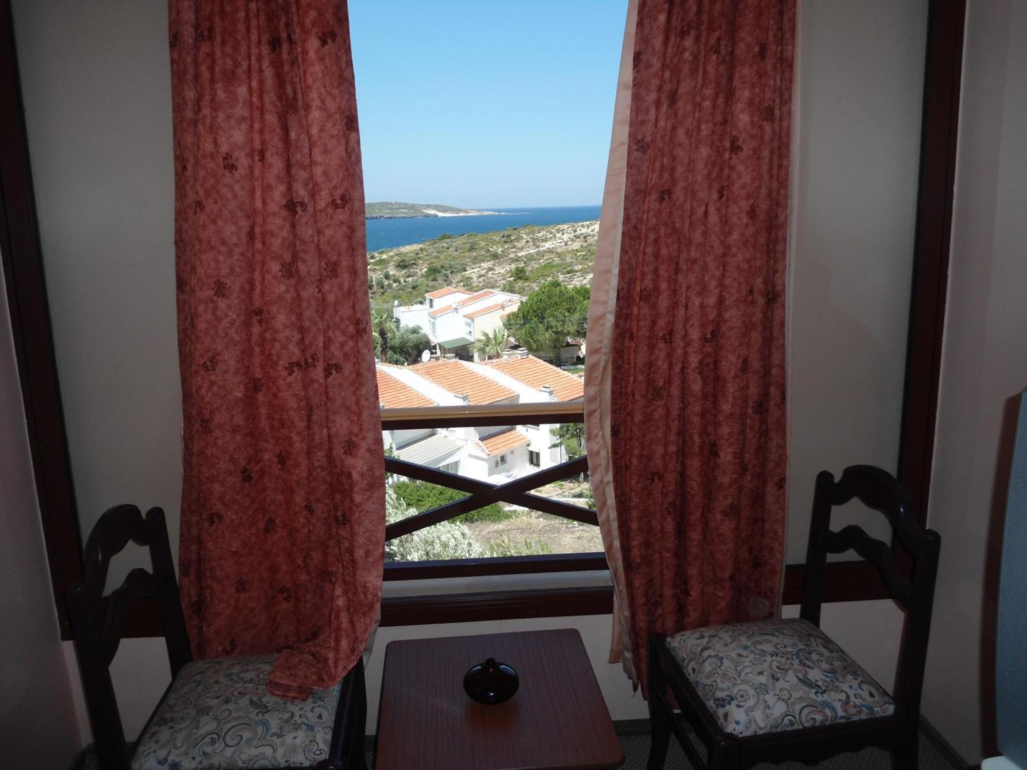 Teras Motel Foça Eksteriør bilde