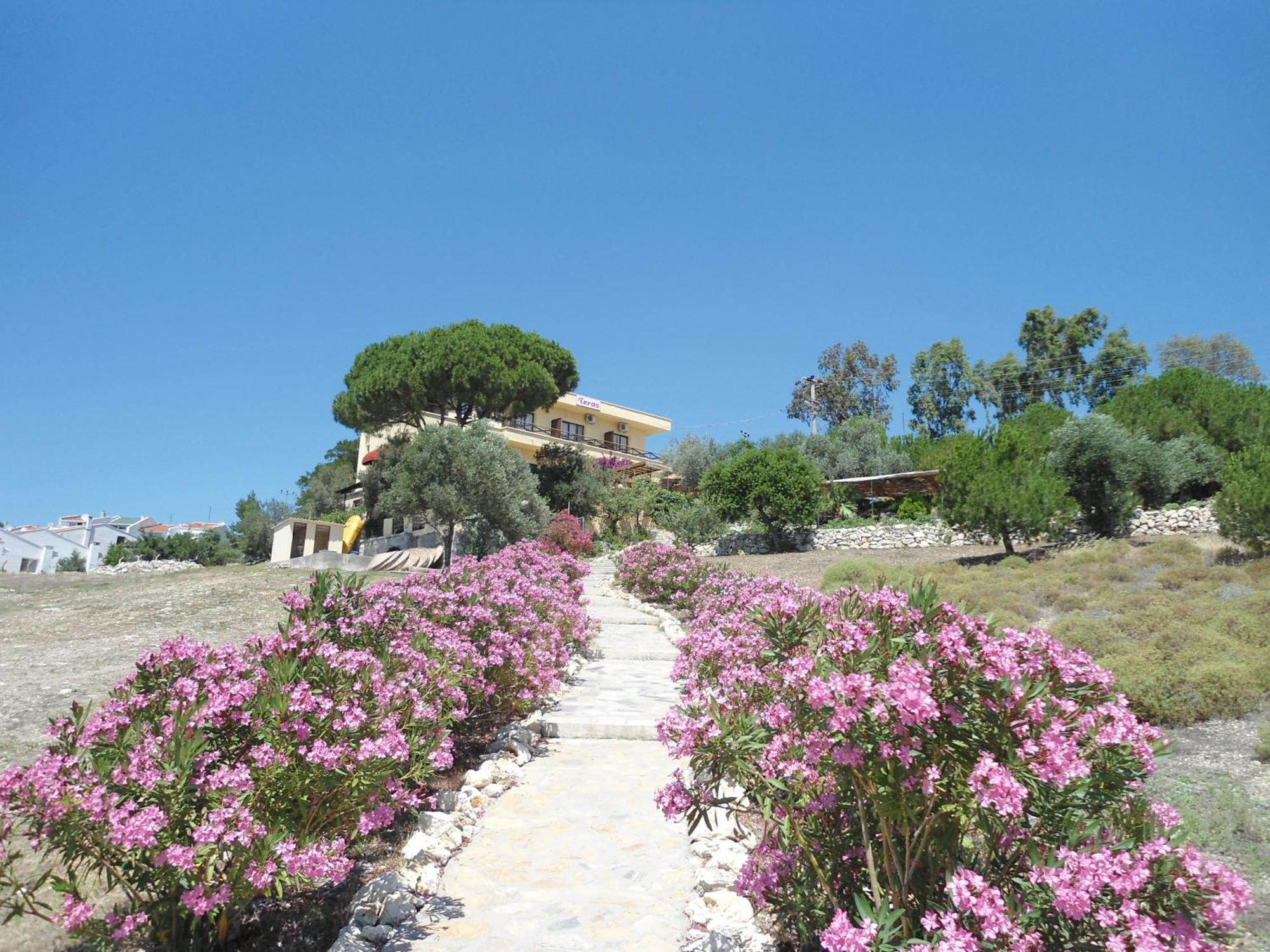Teras Motel Foça Eksteriør bilde