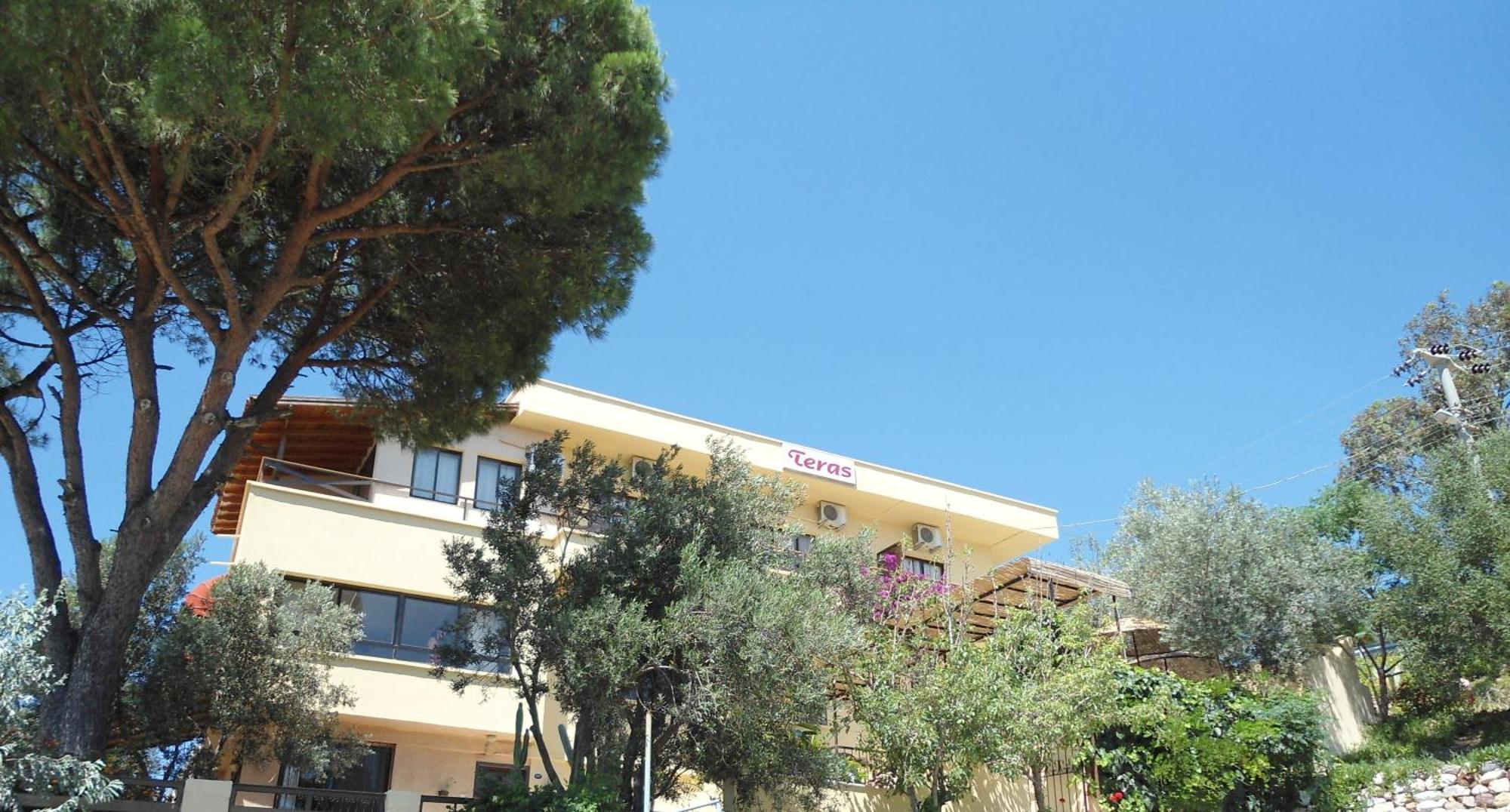 Teras Motel Foça Eksteriør bilde