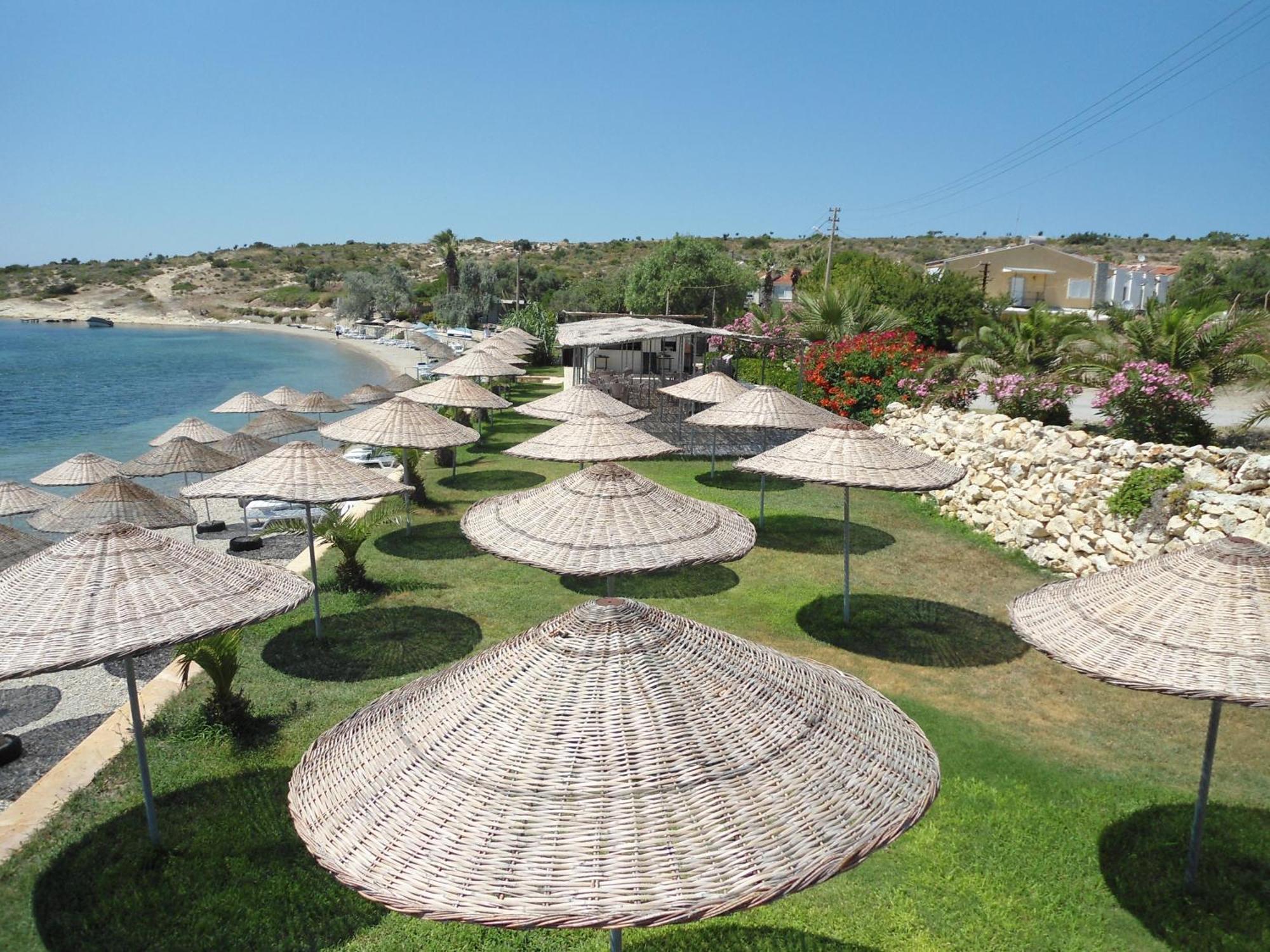 Teras Motel Foça Eksteriør bilde