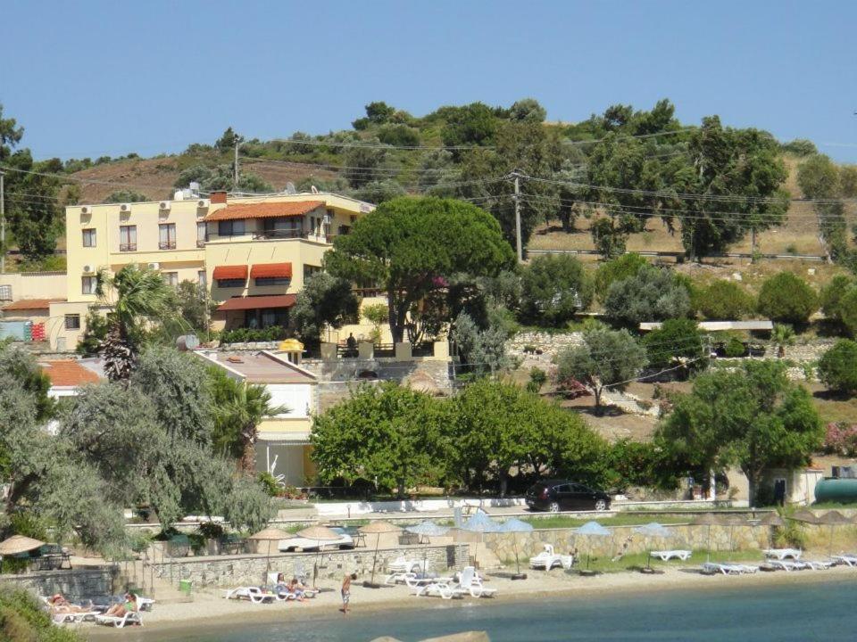 Teras Motel Foça Eksteriør bilde