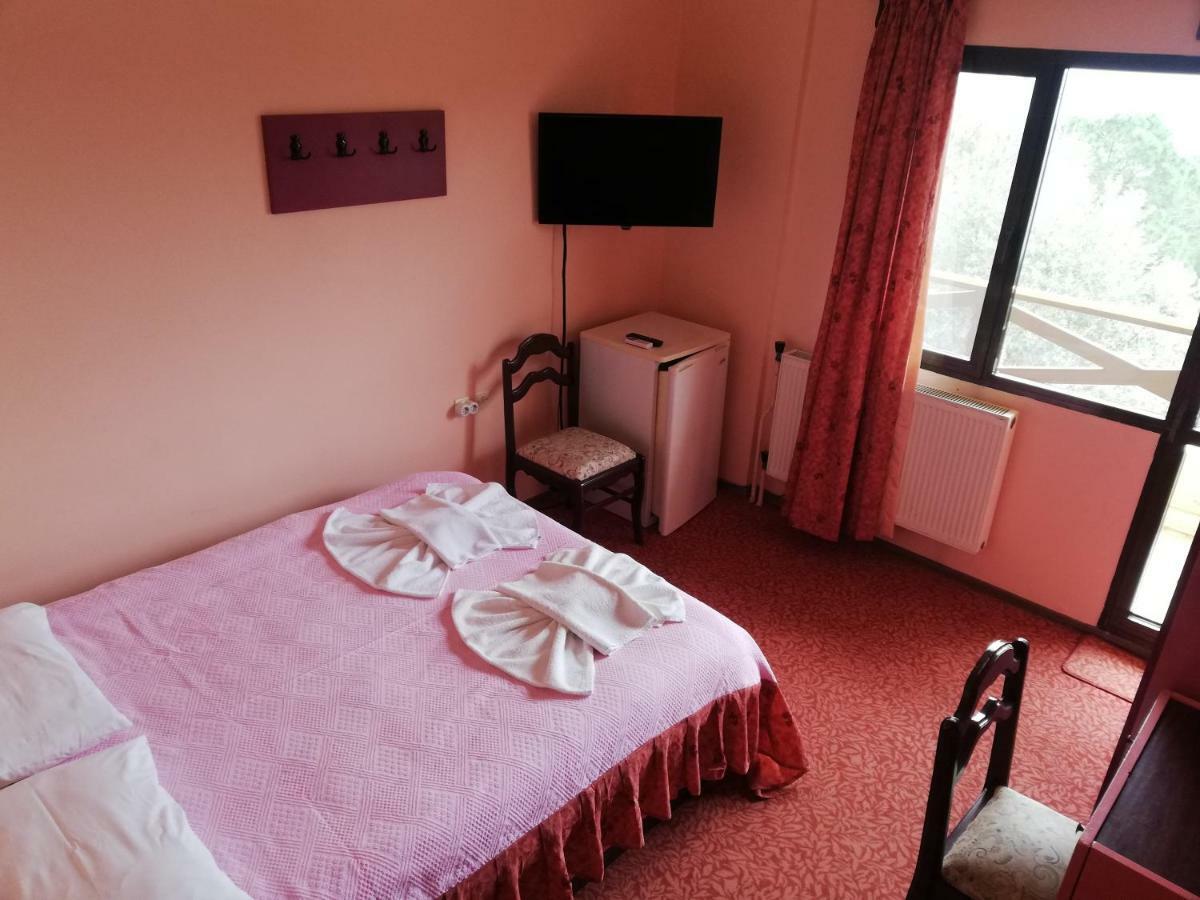 Teras Motel Foça Eksteriør bilde