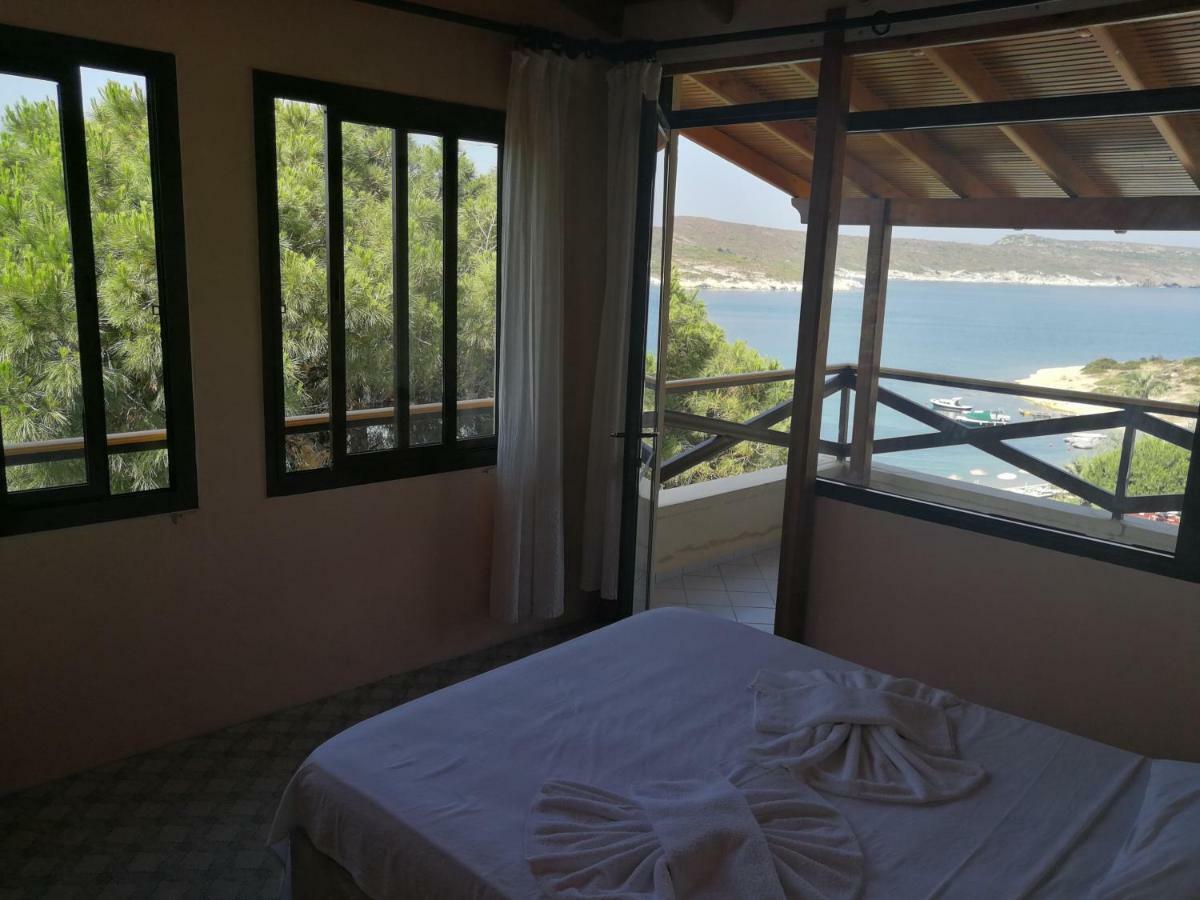 Teras Motel Foça Eksteriør bilde